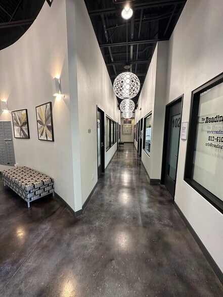 More Photos Of 8813 N Tarrant Pky, North Richland Hills Coworking Space