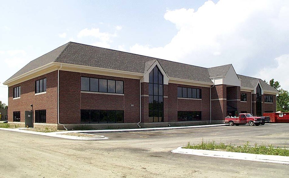 More Photos Of 19727 Allen Rd, Woodhaven Medical For Lease