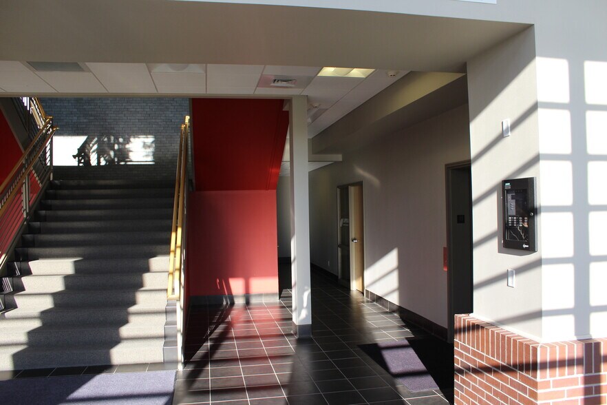 More Photos Of 1300 Venture Way, Casper Office For Lease