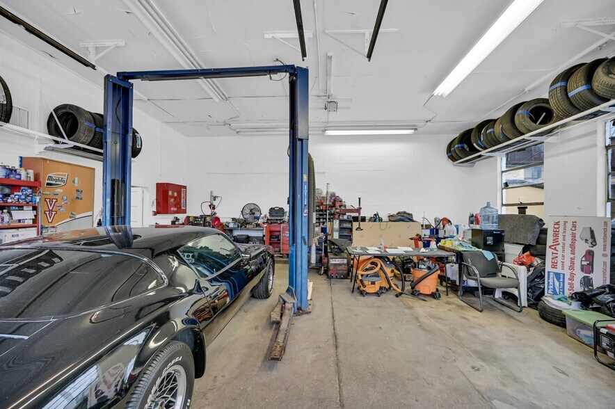 More Photos Of 33 N Morris St, Dover Auto Repair For Sale