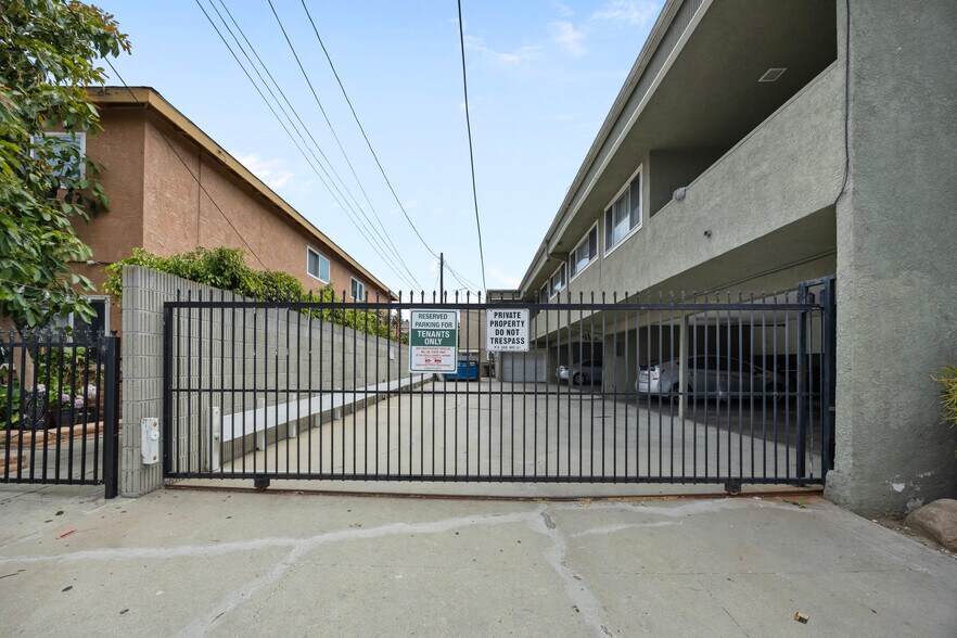 More Photos Of 500 S Inglewood Ave, Inglewood Apartments For Sale