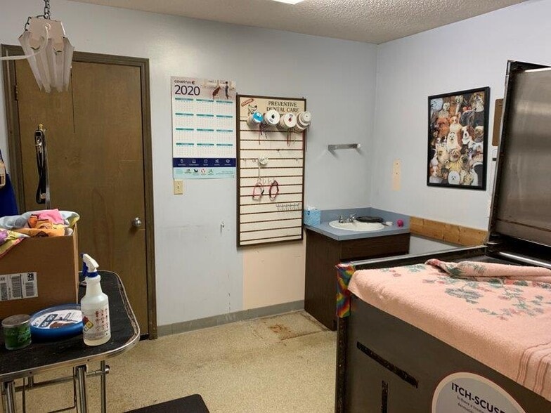 More Photos Of 10569 Lem Turner Rd, Jacksonville Medical For Sale