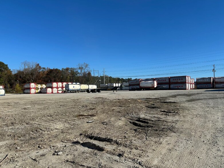 More Photos Of 7113 Cross County Rd, North Charleston Land For Lease