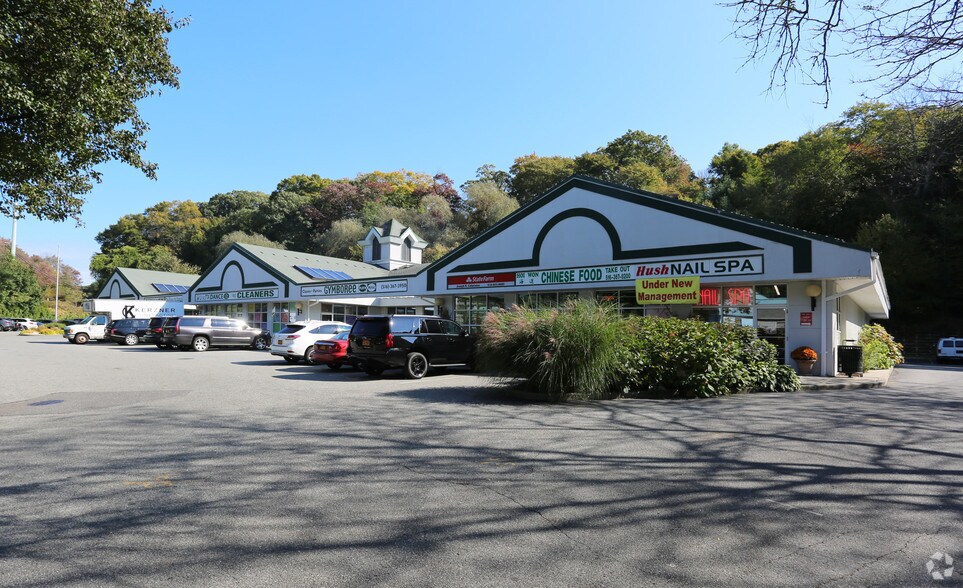 More Photos Of 126-130 Woodbury Rd, Woodbury Unknown For Lease