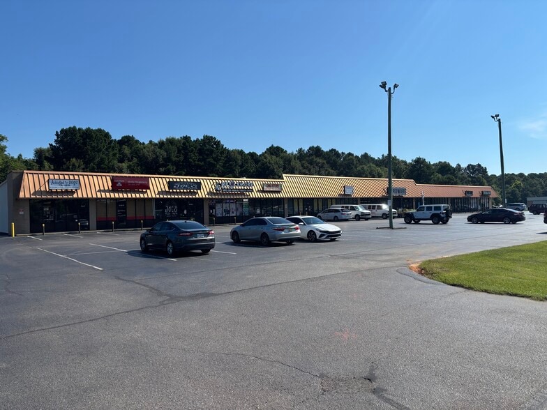 Primary Photo Of 9120 Airport Blvd, Mobile Unknown For Lease