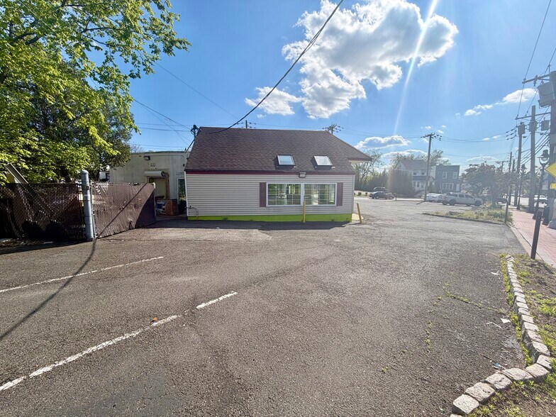 More Photos Of 1989-2001 Springfield Ave, Maplewood Freestanding For Sale