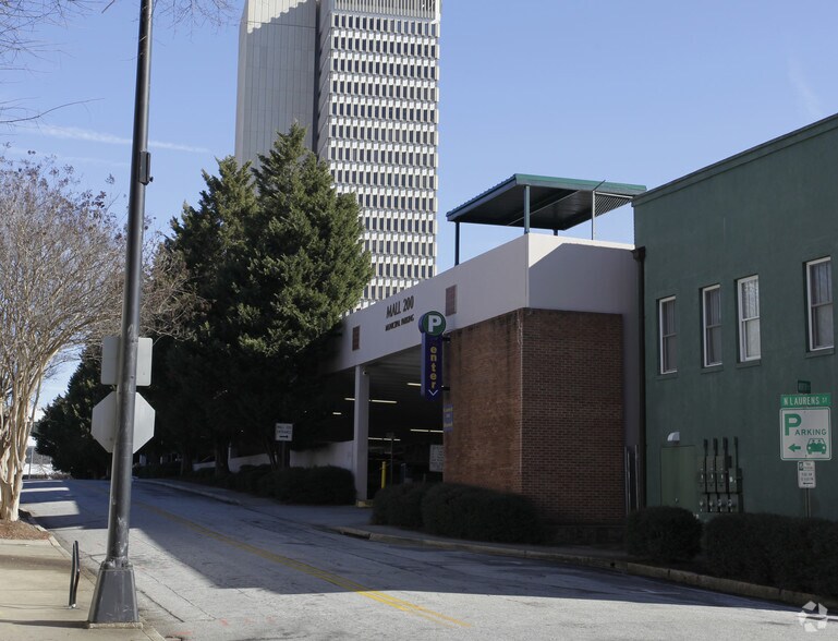 More Photos Of 17 College St, Greenville Storefront Retail Office For Lease