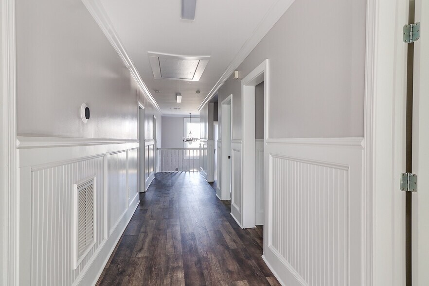 More Photos Of 104 W Candler St, Winder Medical For Sale