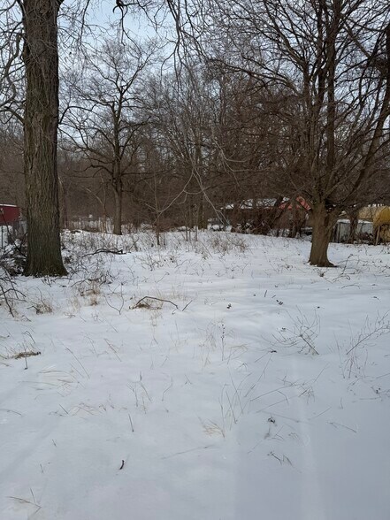 More Photos Of 1175 E Napier Ave, Benton Harbor Flex For Sale