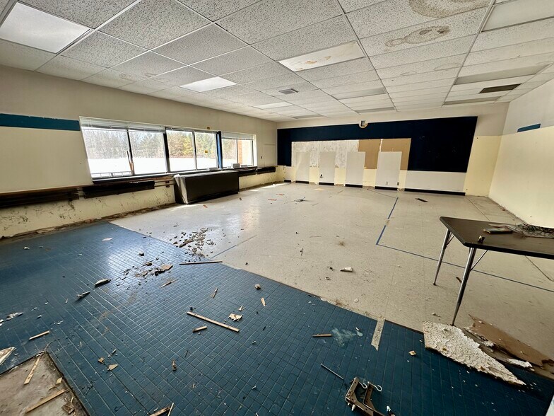 More Photos Of 55 Cox Rd, Williamstown Schools For Sale