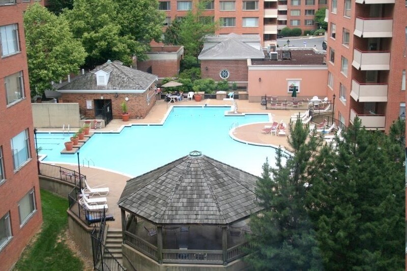 More Photos Of 1011-1121 Arlington Blvd, Arlington Apartments For Lease