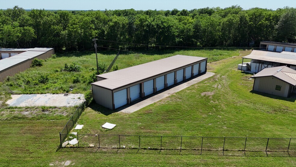 More Photos Of 118 US Hwy 69 hwy, Point Self Storage For Sale