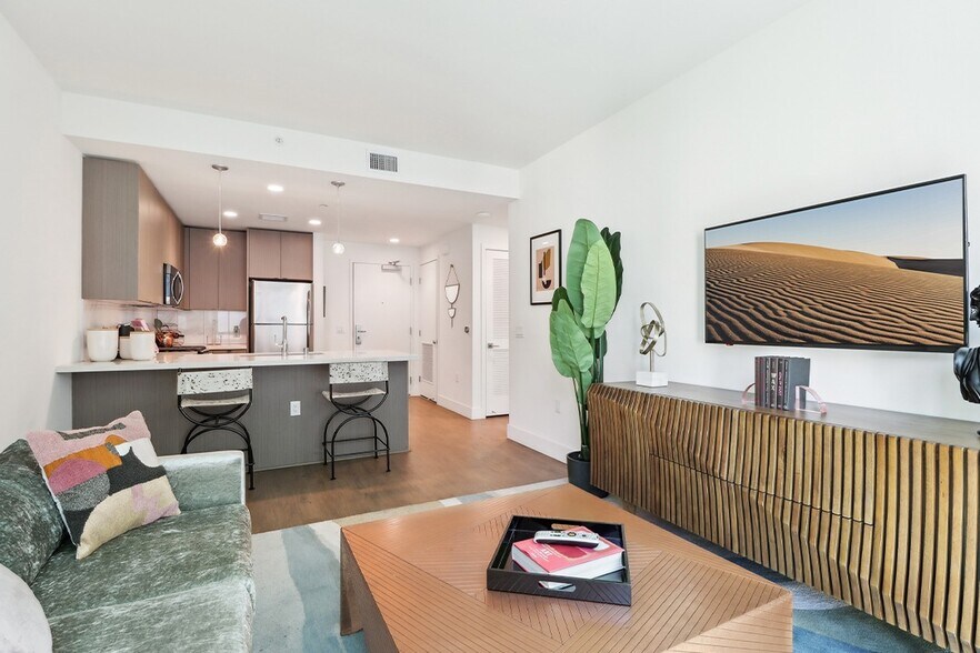 More Photos Of 700 W 9th St, Los Angeles Apartments For Lease