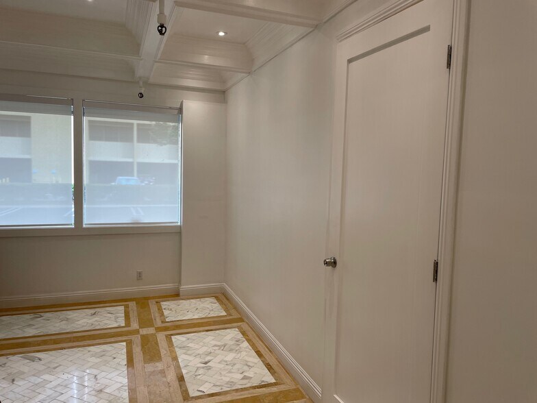 More Photos Of 1100 Quail St, Newport Beach Medical For Sale