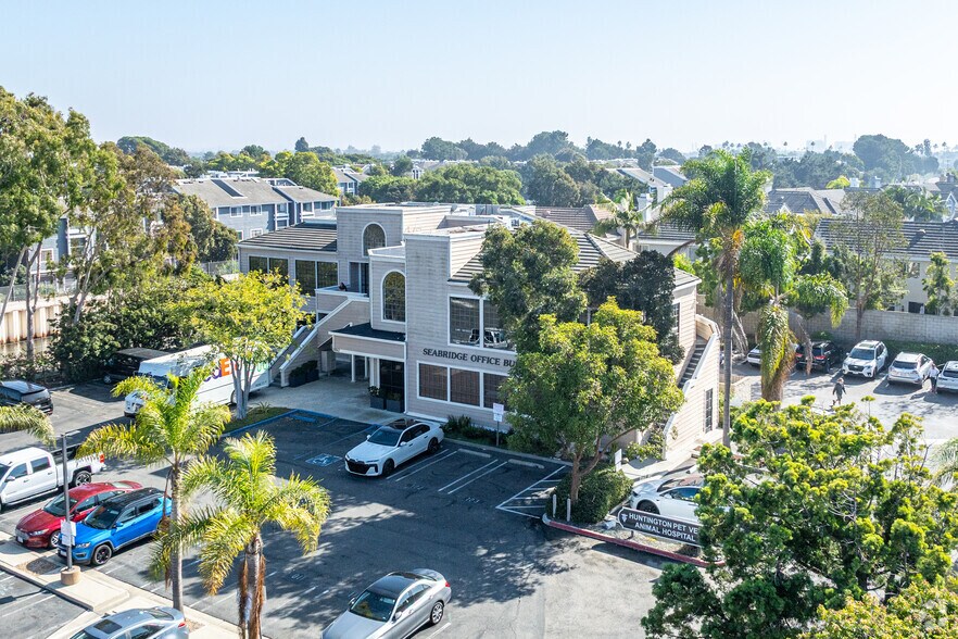 More Photos Of 20042 Beach Blvd, Huntington Beach Loft Creative Space For Sale
