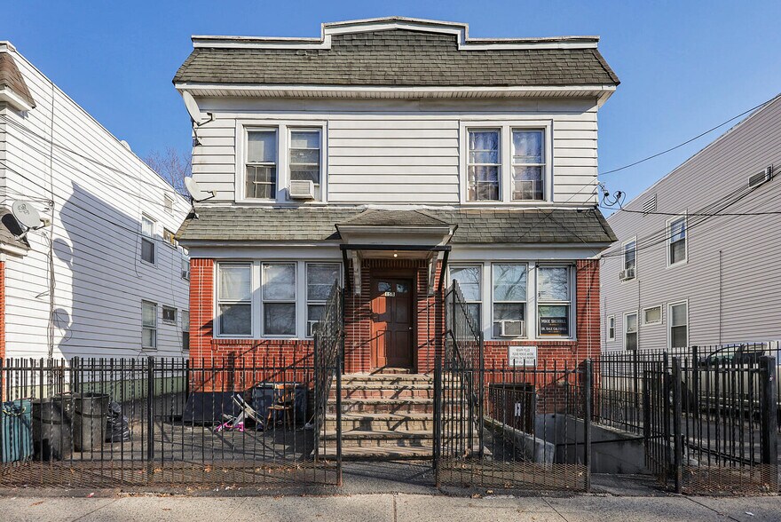More Photos Of 150 Dayton St, Newark Multifamily For Sale