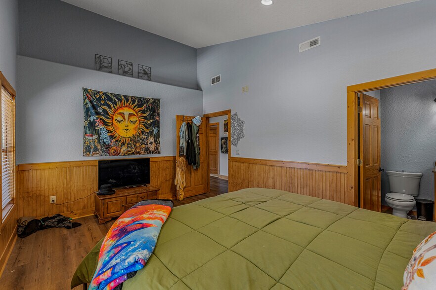 More Photos Of 3093 US Highway 64 E, Sapphire General Retail For Sale