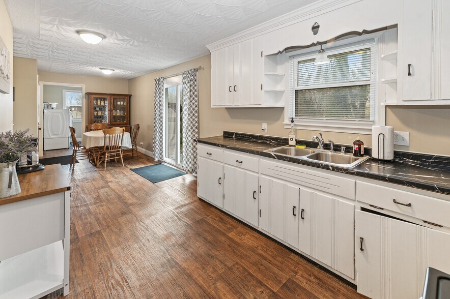 More Photos Of 3625 New Shepherdsville Rd, Bardstown Flex For Sale
