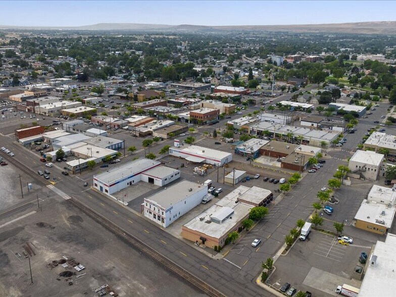 More Photos Of 110 N Cascade St, Kennewick Flex For Sale