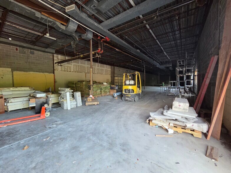 More Photos Of 13572 TX-249, Houston Industrial For Lease