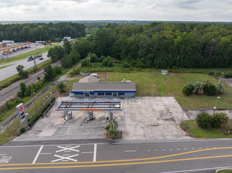 More Photos Of 5 Lane St, Yemassee Storefront For Sale