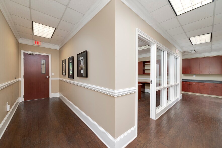 More Photos Of 4611 Ivey Dr, Macon-Bibb Office For Lease