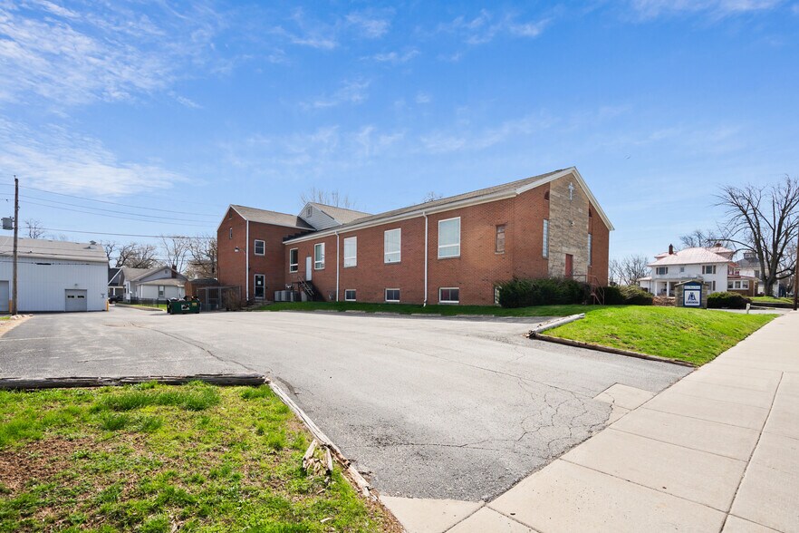 More Photos Of 618 S Main St, Kokomo Specialty For Sale