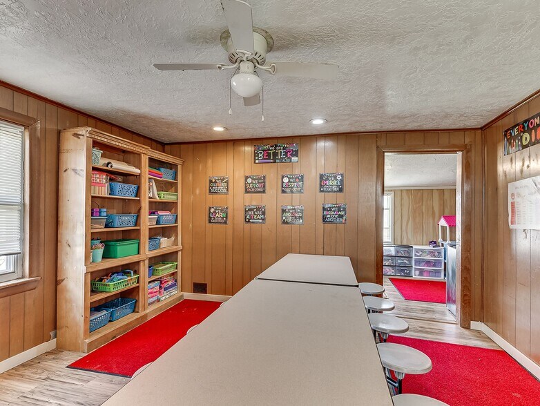 More Photos Of 1419 W London St, El Reno Religious Facility For Sale