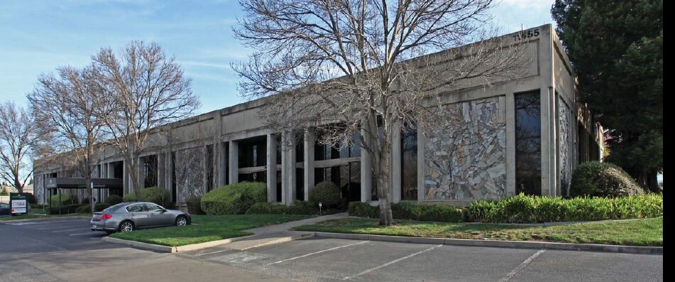 More Photos Of 11455 Folsom Blvd, Rancho Cordova Showroom For Sale