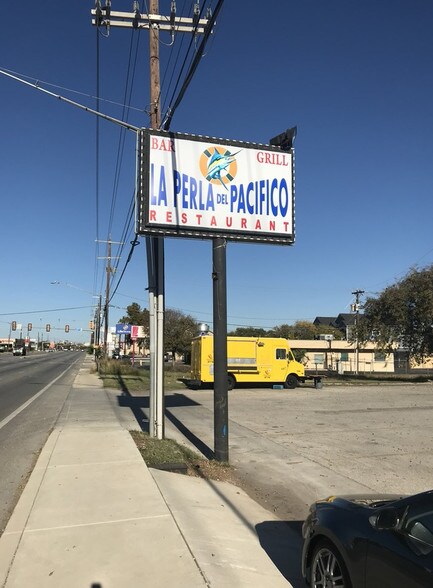 More Photos Of 7911 Culebra Rd, San Antonio Restaurant For Sale