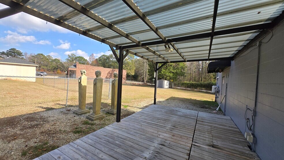 More Photos Of 5748 Highway 20 S, Covington Storefront Retail Office For Sale