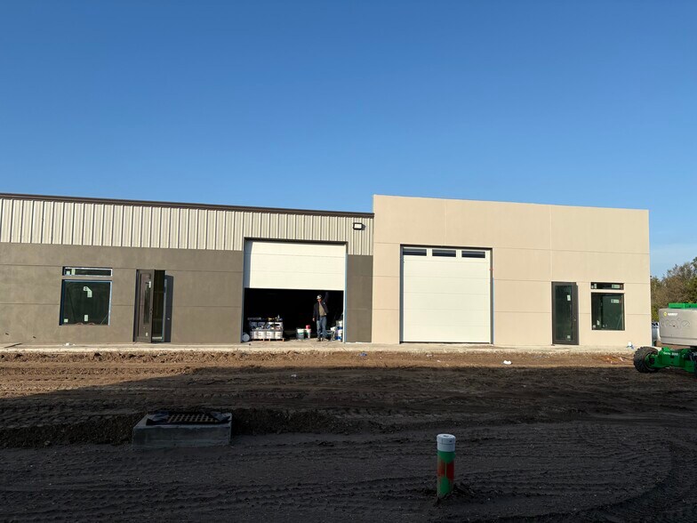 More Photos Of 25525 Dundee Rd, Punta Gorda Unknown For Lease