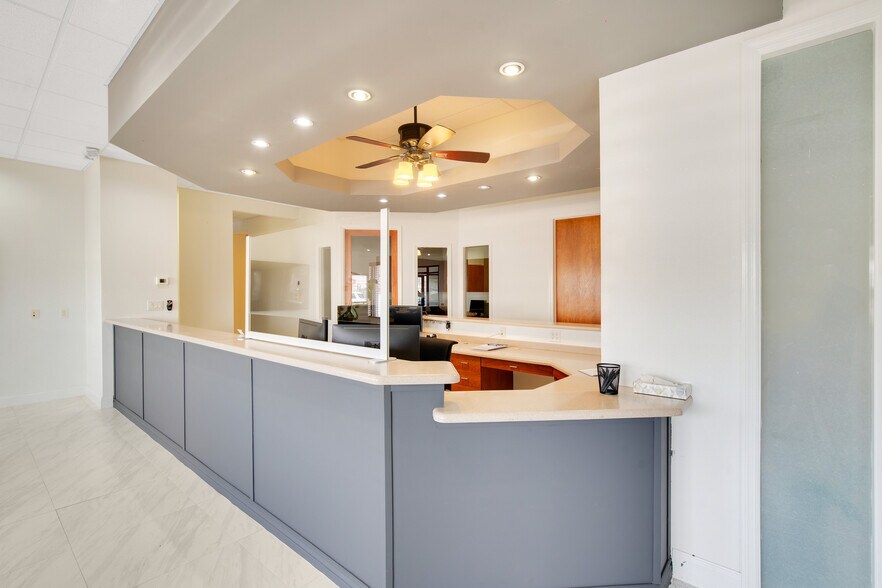 More Photos Of 1215-1221 W Fairbanks Ave, Orlando Medical For Lease