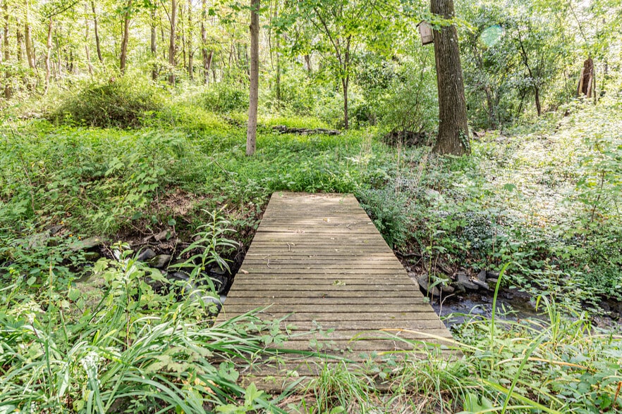 More Photos Of 37 Patricia Dr, Pleasant Valley Specialty For Sale