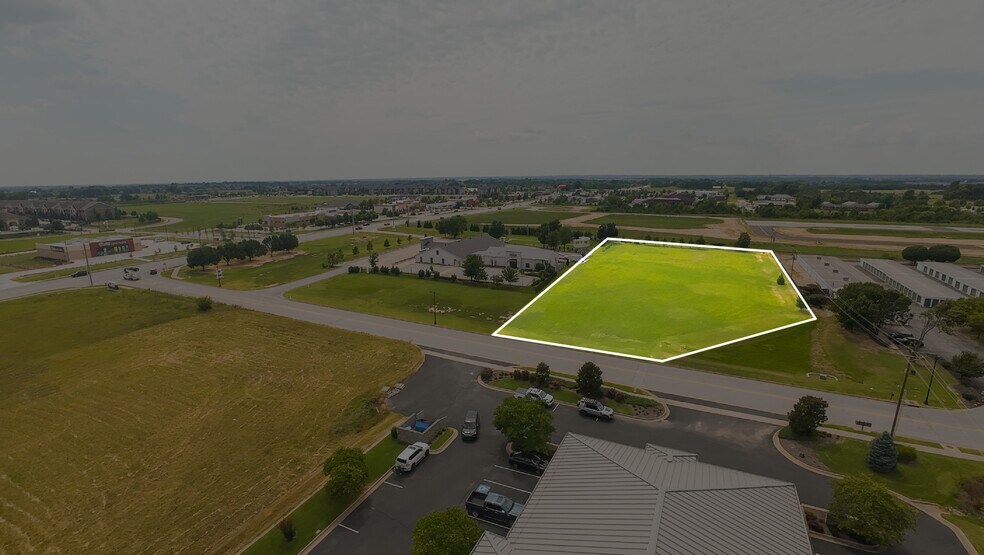 More Photos Of 404 SW Regional Airport Blvd, Bentonville Land For Sale