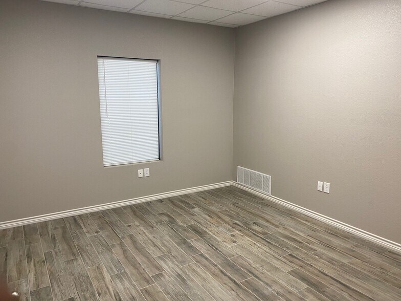 More Photos Of 6421 S FM 1788, Midland Warehouse For Lease