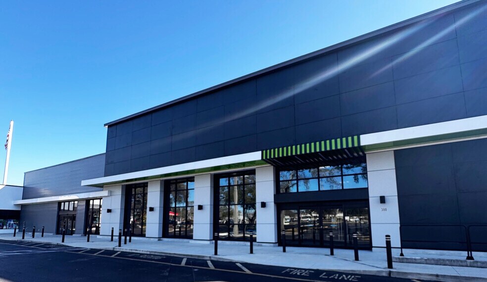 Primary Photo Of 2519 N McMullen Booth Rd, Clearwater Freestanding For Lease