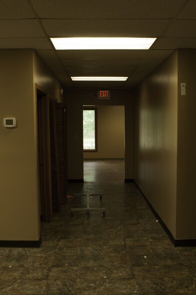 More Photos Of 210-240 Professional Ct, Lafayette Office For Sale