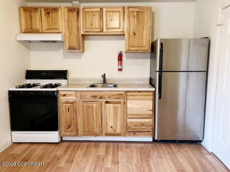 More Photos Of 513 E 15th Ter, Anchorage Apartments For Sale