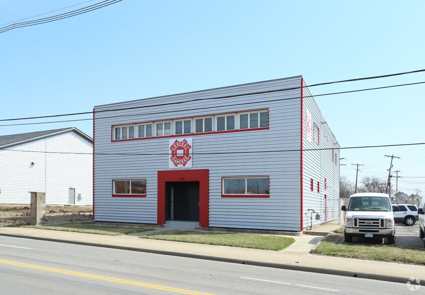More Photos Of 1166-1168 Cleveland Ave, Columbus Showroom For Lease