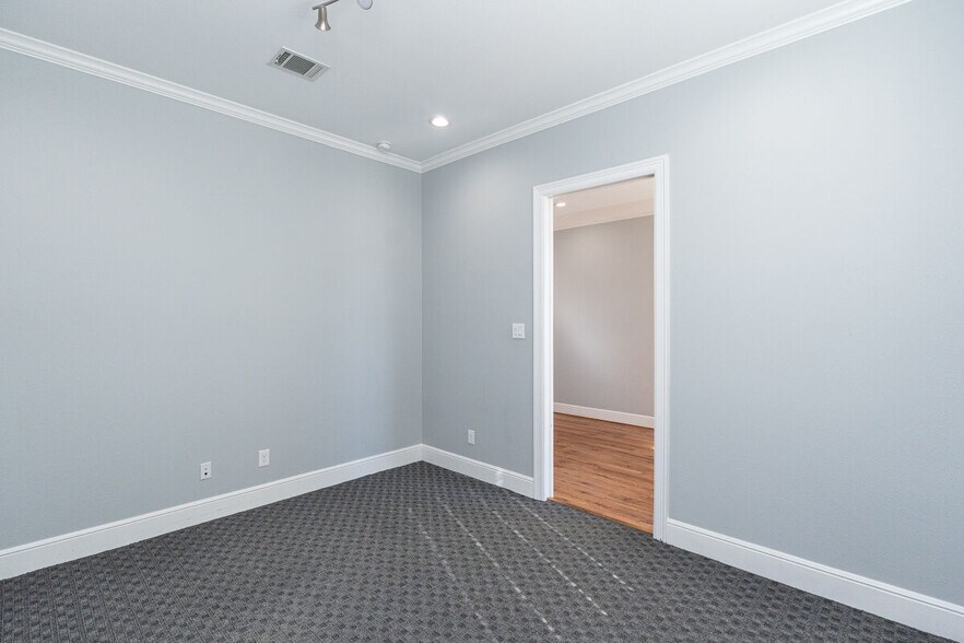 More Photos Of 18510 Green Land Way, Houston Medical For Lease