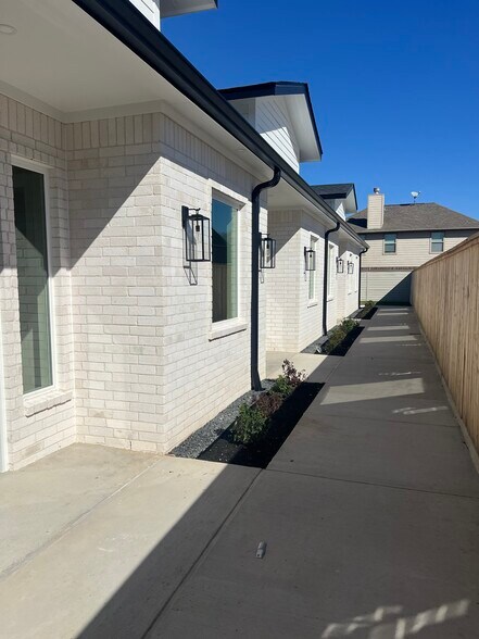 More Photos Of 18924 Kuykendahl Rd, Spring Office For Sale