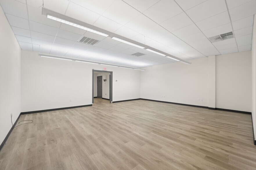 More Photos Of 11750 Business Park Dr, Waldorf General Retail For Sale