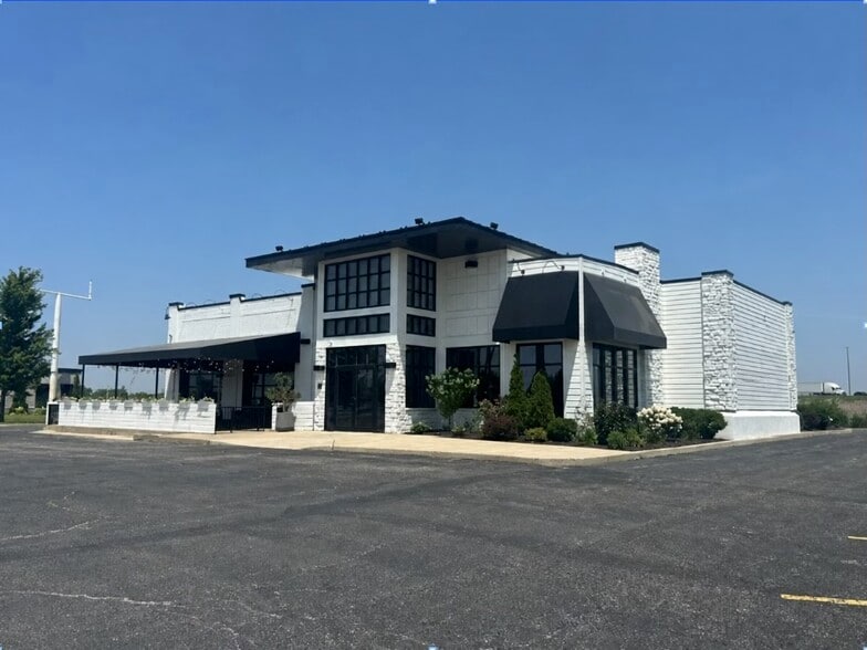 Primary Photo Of 8239 Georgia St, Merrillville Restaurant For Lease