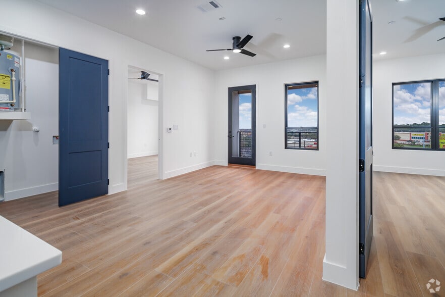 More Photos Of 10899 S Hausman Rd, San Antonio Apartments For Sale