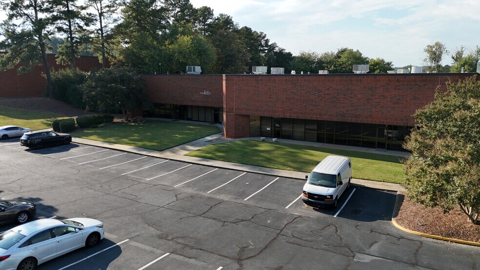 More Photos Of 1650 International Ct, Norcross Unknown For Lease