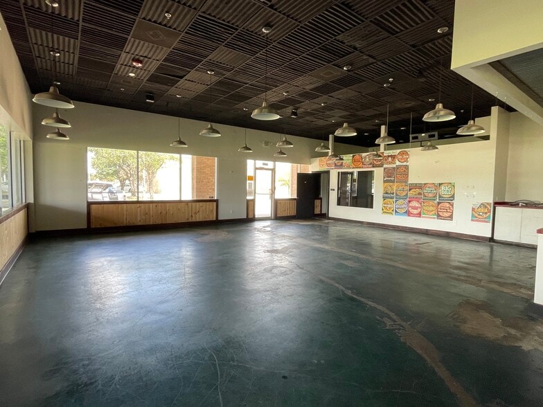 More Photos Of 4875 Highway 6 S, Missouri City Unknown For Lease
