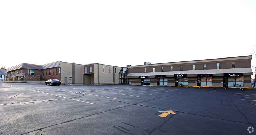 Primary Photo Of 1200 Hartford Ave, Johnston Light Manufacturing For Lease