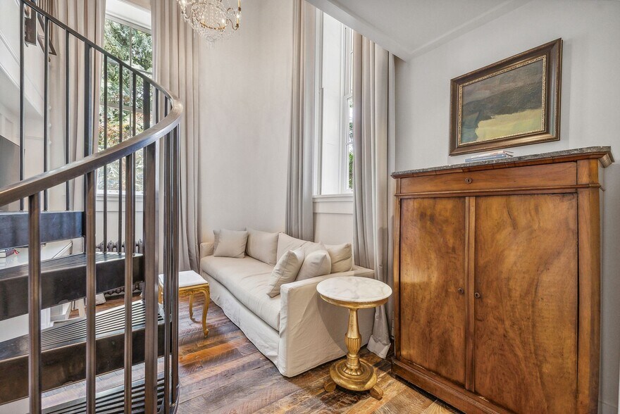 More Photos Of 543 Park Ave, Park City Hotel For Sale