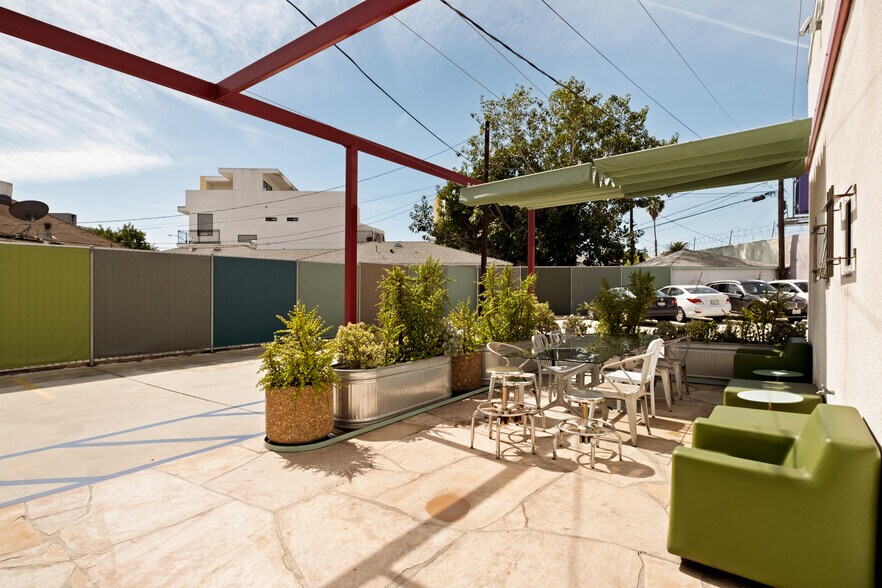 More Photos Of 5450-5458 W Washington Blvd, Los Angeles Office For Lease